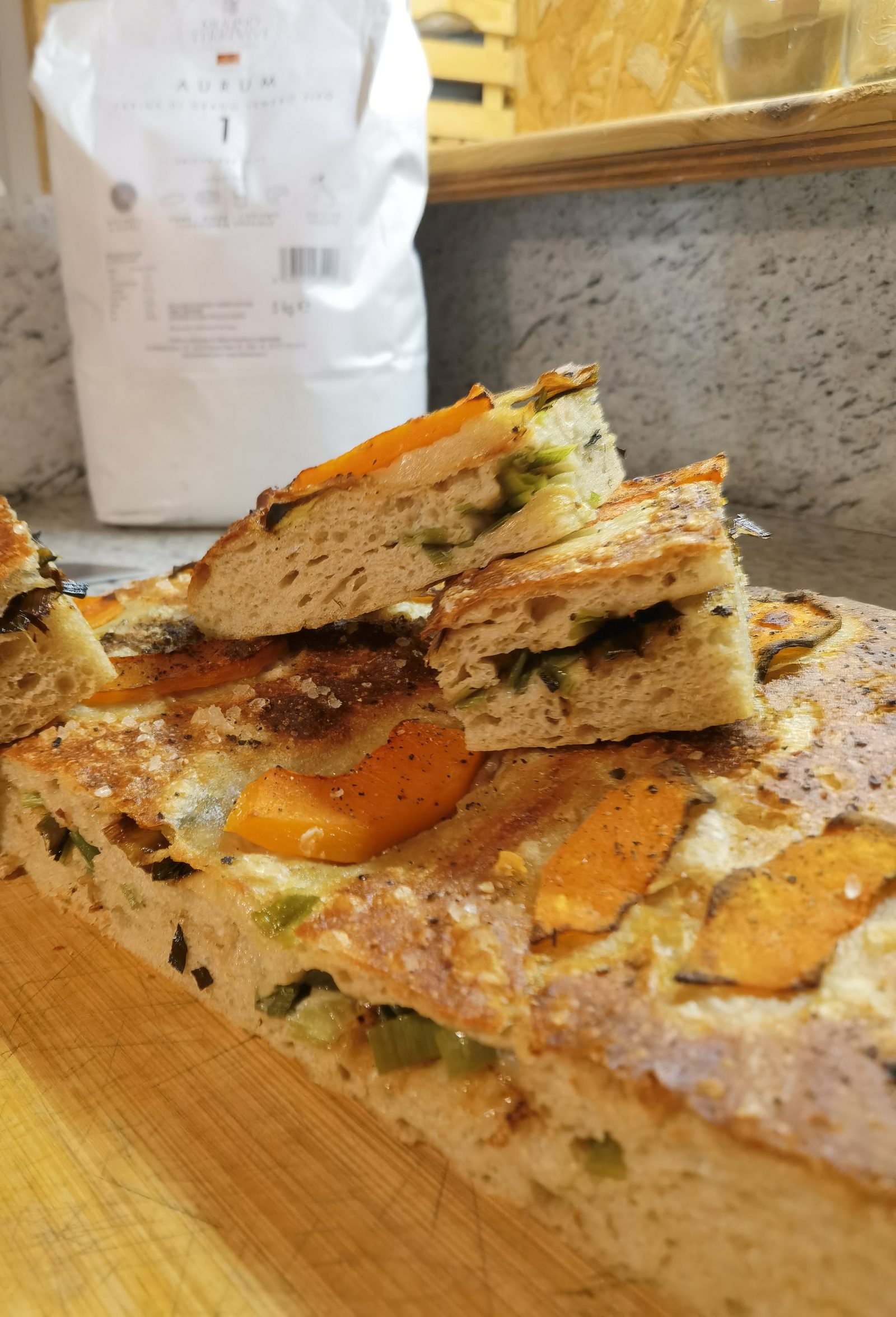 Preparazione impasto a mano